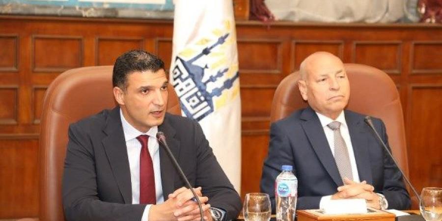 تقنين أوضاع 43 مصنعًا وورشة بشق الثعبان لدعم صناعة الرخام والجرانيت
