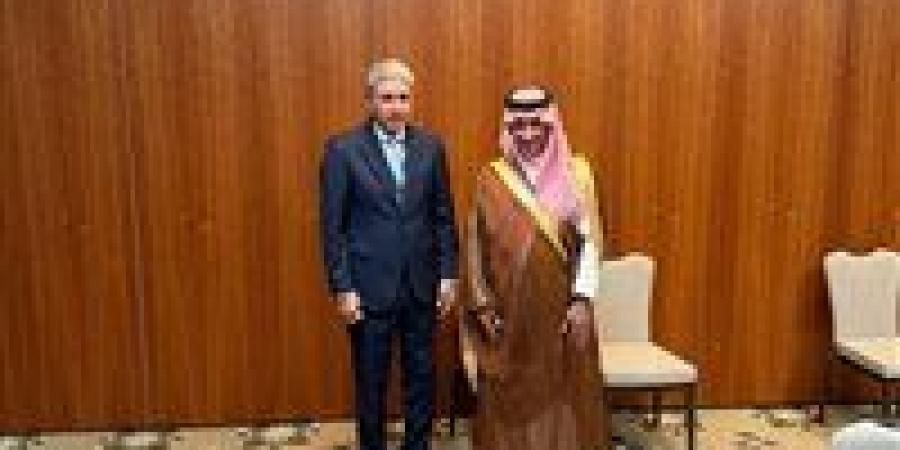 وزير السياحة والآثار يبحث مع وزير السياحة السعودي تعزيز التعاون السياحي بين البلدين