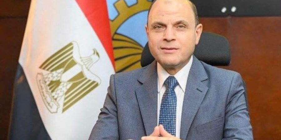 استمرار حملات رش البعوض والحشرات الطائرة في قرى ومراكز الغربية
